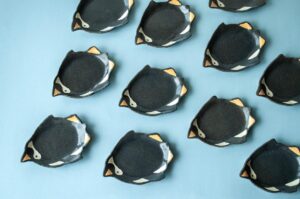 泳ぐジェンツーペンギン豆皿