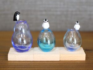 ペンギン付きミニ花器