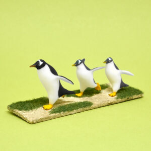 卓上フィギュア「呼び出し給餌」