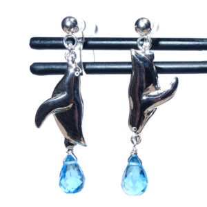 ブルトパ・銀のダイビングペンギンイヤリング(上下向き・２羽)