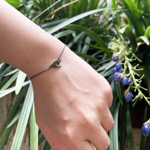 黒のダイビングペンギンブレスレット(1羽)